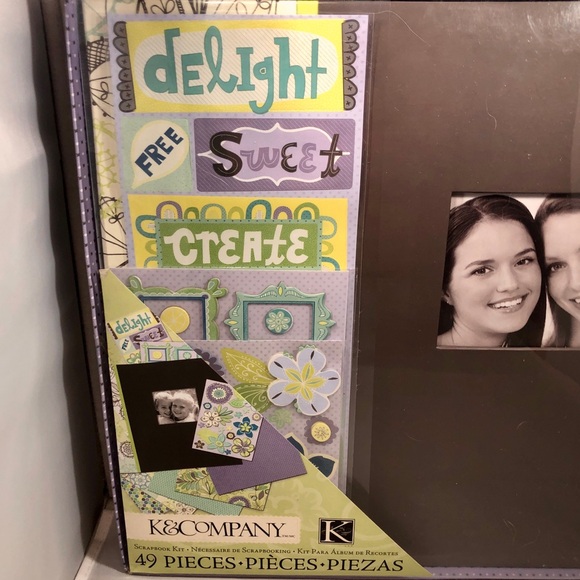 K&COMPANY SCRAPBOOK KIT with 49 Pieces - Picture 2 of 16